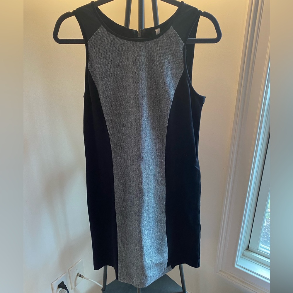 Gorgeous dress for work or casual party